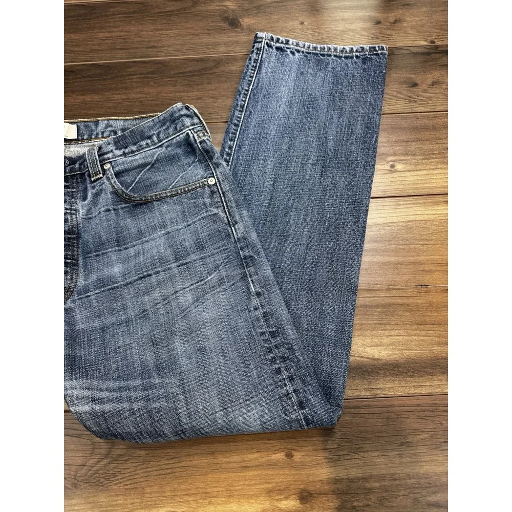 Vtg Y2K Levi 501 Jeans Mens 33x32 Blue Medium Wash Denim Button Fly Straight Leg